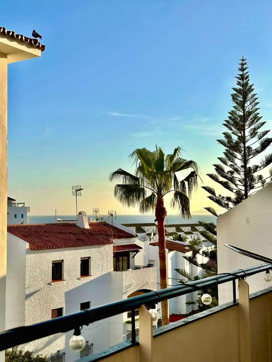 2 slaapkamer Appartement te koop in Estepona - € 298.000 (Ref: 9506285)