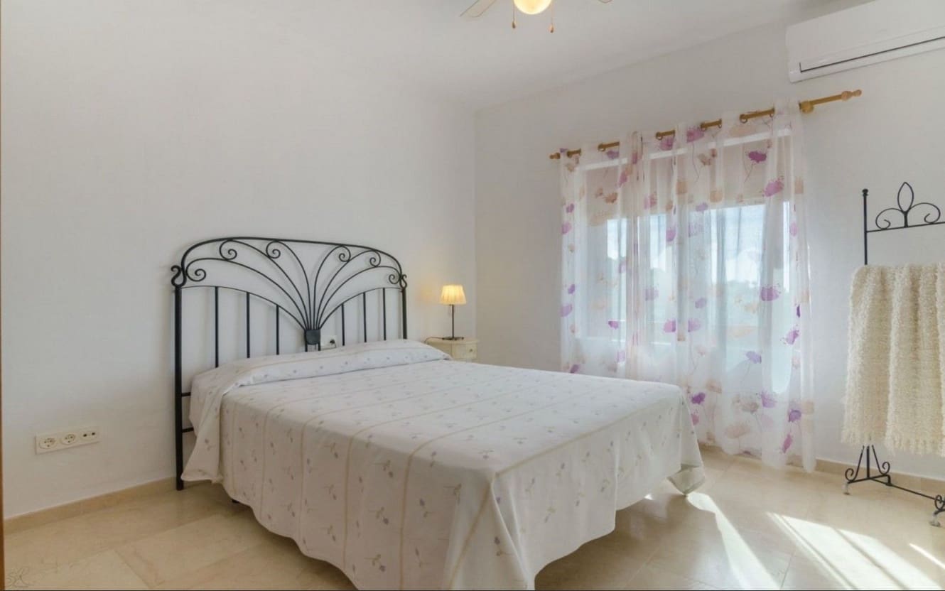 4 sypialnia Finka/Dom wiejski na sprzedaż w Estepona z basenem garażem - 795 000 € (Ref: 9506292)