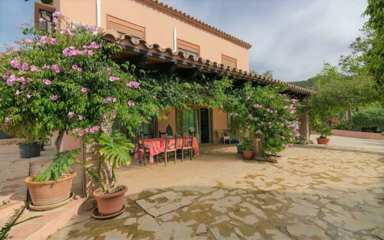 4 sypialnia Finka/Dom wiejski na sprzedaż w Estepona z basenem garażem - 795 000 € (Ref: 9506292)