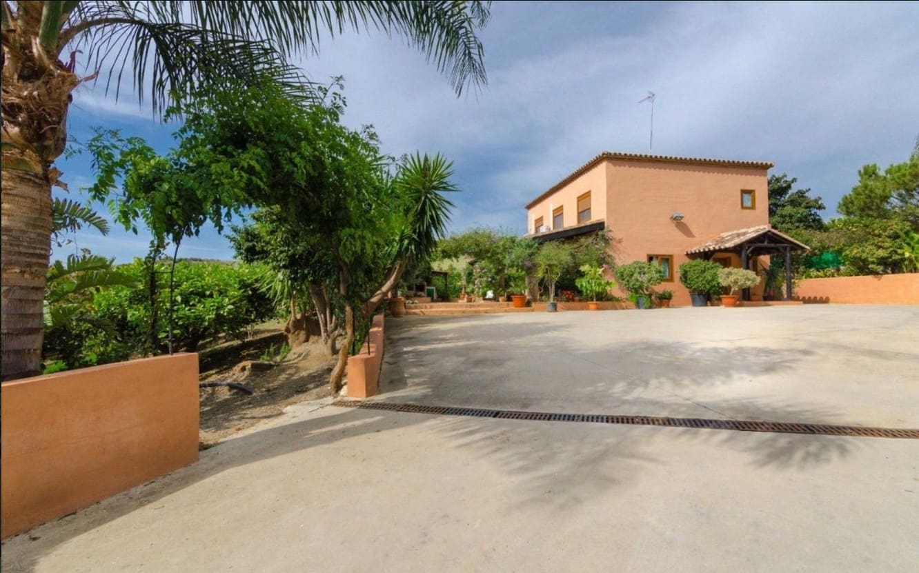 4 sypialnia Finka/Dom wiejski na sprzedaż w Estepona z basenem garażem - 795 000 € (Ref: 9506292)