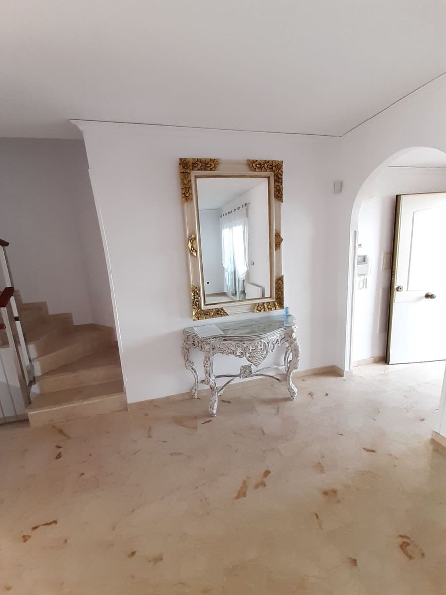 3 soverom Hus til salgs i Marbella med svømmebasseng - € 850 000 (Ref: 9506321)