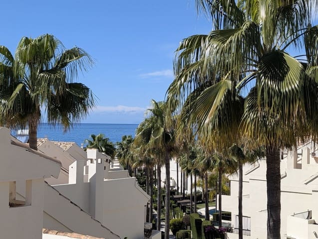 3 soverom Hus til salgs i Las Chapas - El Rosario, Marbella med svømmebasseng - € 850 000 (Ref: 9506321)