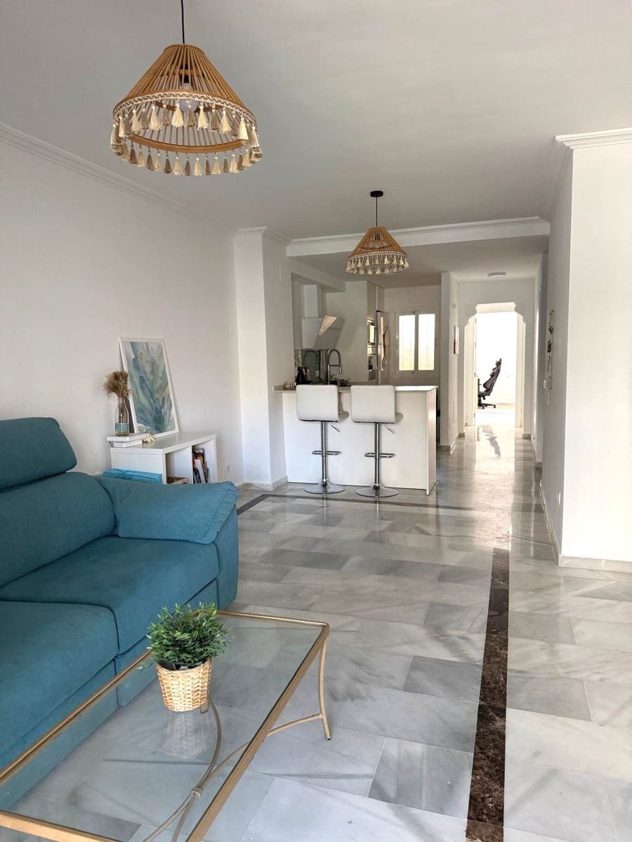 3 Zimmer Apartment zu verkaufen in Bahia de Casares mit Pool Garage - 306.500 € (Ref: 9506346)