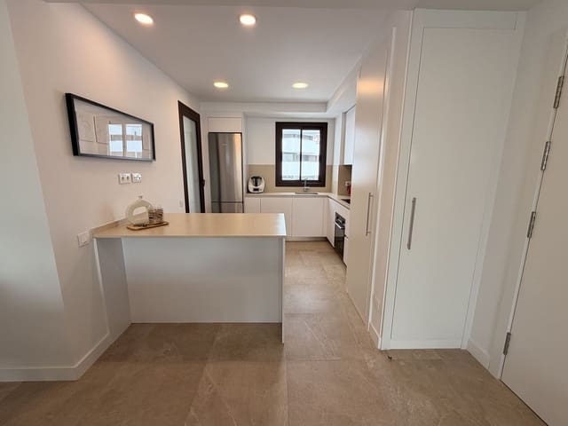 3 sovrum Takvåning till salu i Estepona med pool garage - 899 000 € (Ref: 9506375)