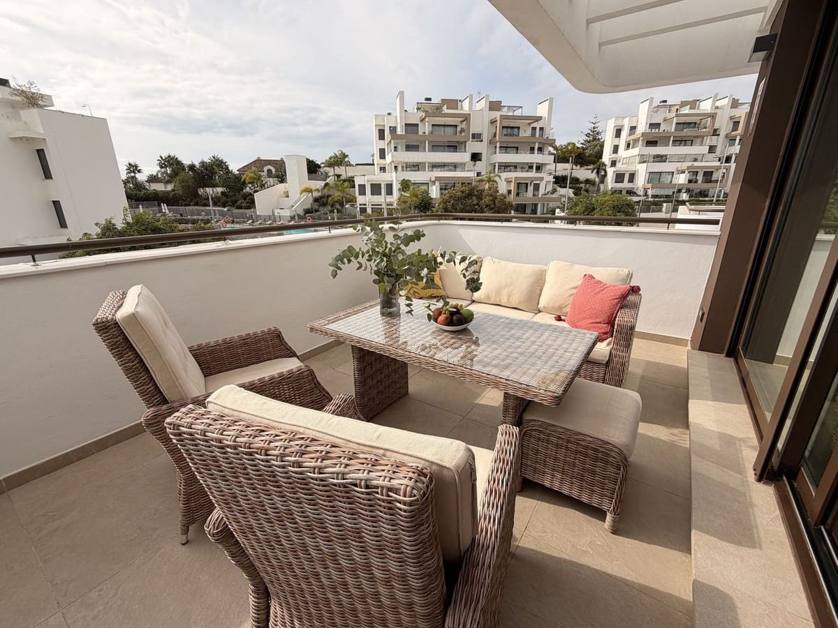 3 sovrum Takvåning till salu i Estepona med pool garage - 899 000 € (Ref: 9506375)