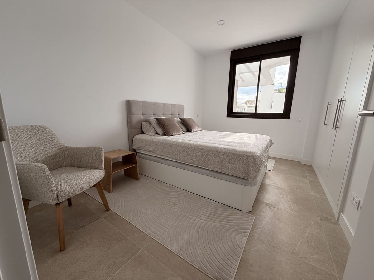 3 sovrum Takvåning till salu i Estepona med pool garage - 899 000 € (Ref: 9506375)