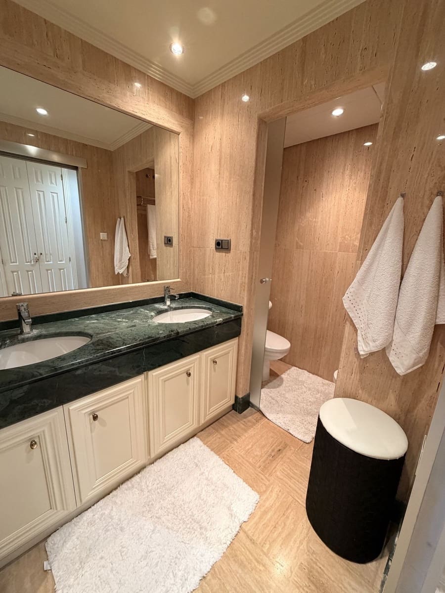 2 soveværelse Lejlighed til salg i Golden Mile med swimmingpool garage - € 999.000 (Ref: 9506424)