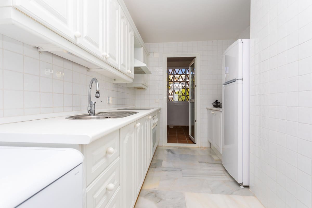 3 quarto Apartamento para venda em Calahonda com piscina garagem - 999 990 € (Ref: 9506457)