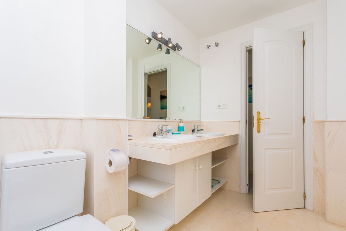 3 quarto Apartamento para venda em Calahonda com piscina garagem - 999 990 € (Ref: 9506457)