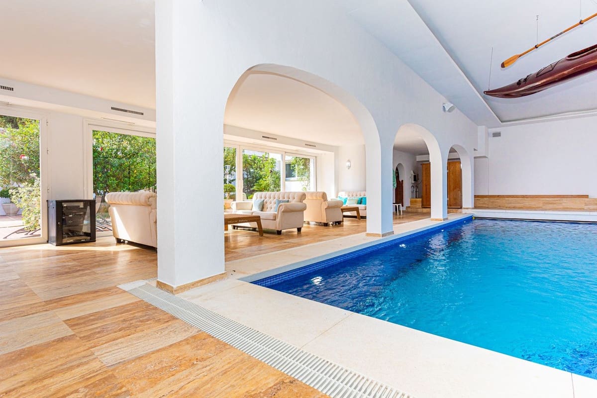 8 bedroom Villa for sale in Benalmadena with pool garage - € 8,000,000 (Ref: 9506532)