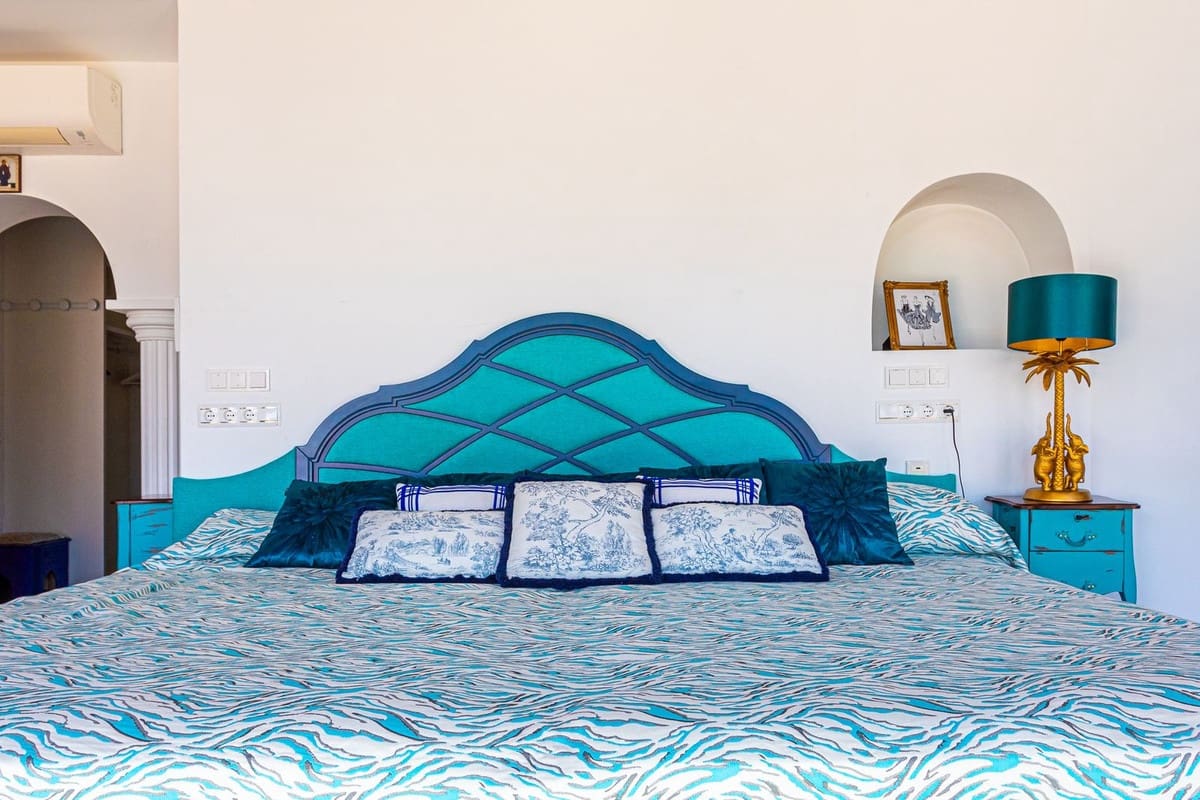 8 bedroom Villa for sale in Benalmadena with pool garage - € 8,000,000 (Ref: 9506532)