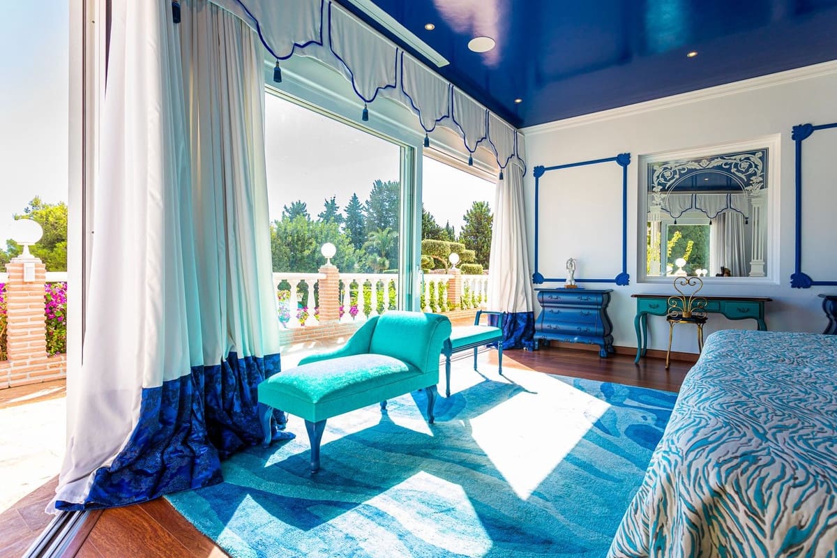 8 bedroom Villa for sale in Benalmadena with pool garage - € 8,000,000 (Ref: 9506532)