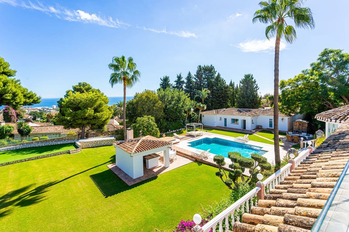 8 bedroom Villa for sale in Benalmadena with pool garage - € 8,000,000 (Ref: 9506532)