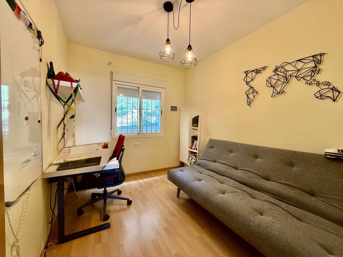 2 bedroom Apartment for sale in Benalmadena with pool garage - € 320,000 (Ref: 9506536)