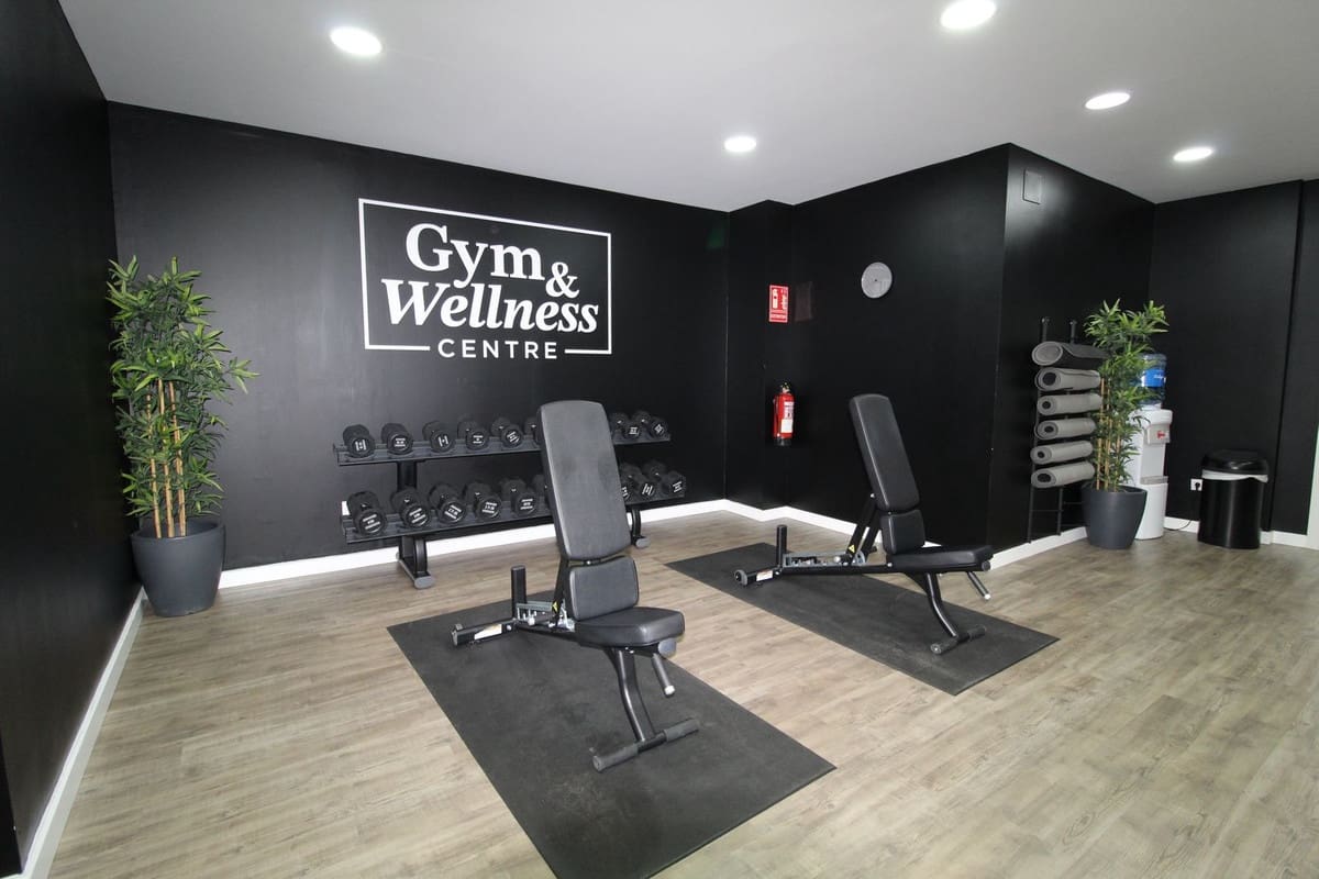 2 bedroom Apartment for sale in Benahavis with pool - € 310,000 (Ref: 9506540)