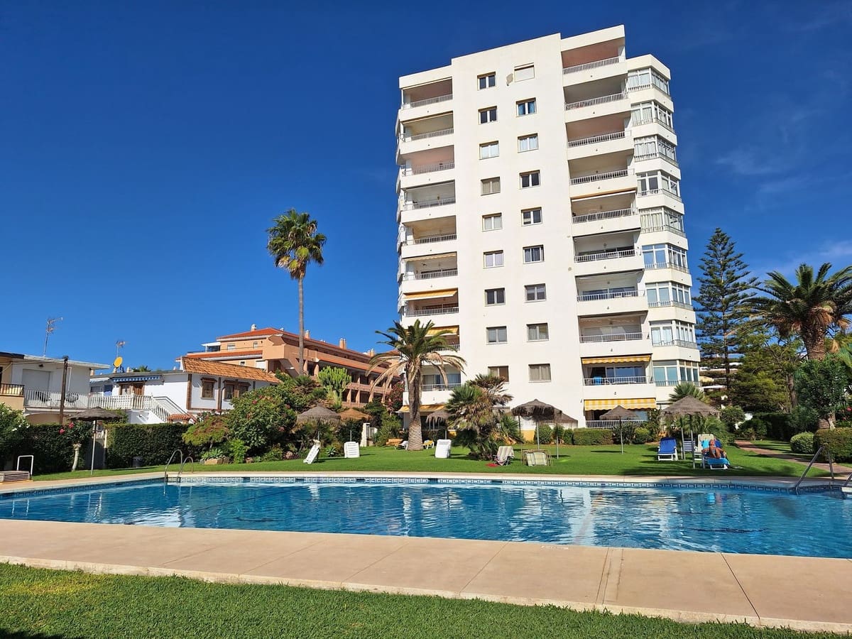 Studio à vendre à La Cala de Mijas avec piscine - 310 000 € (Ref: 9506542)