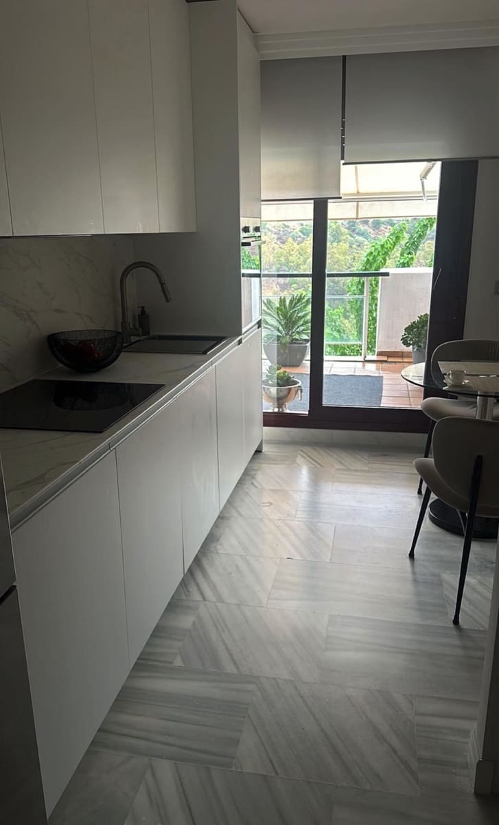 1 sypialnia Apartament na sprzedaż w Benahavis z basenem garażem - 310 000 € (Ref: 9506545)