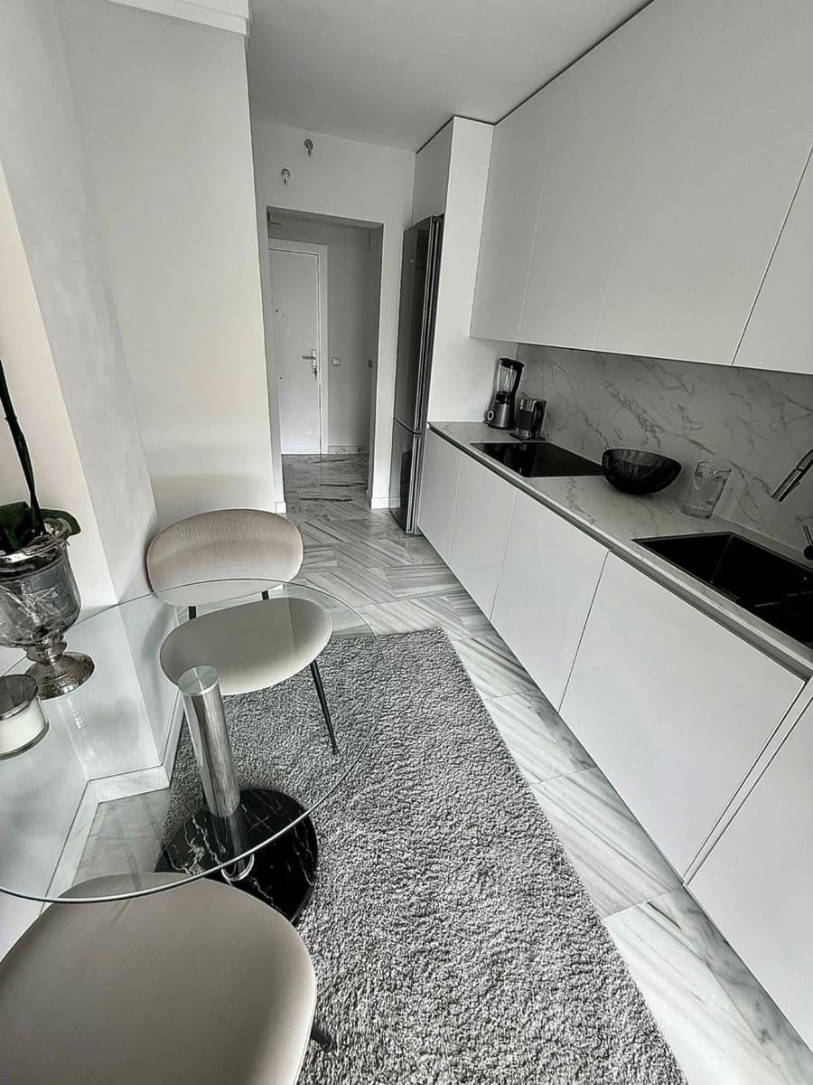 1 sypialnia Apartament na sprzedaż w Benahavis z basenem garażem - 310 000 € (Ref: 9506545)