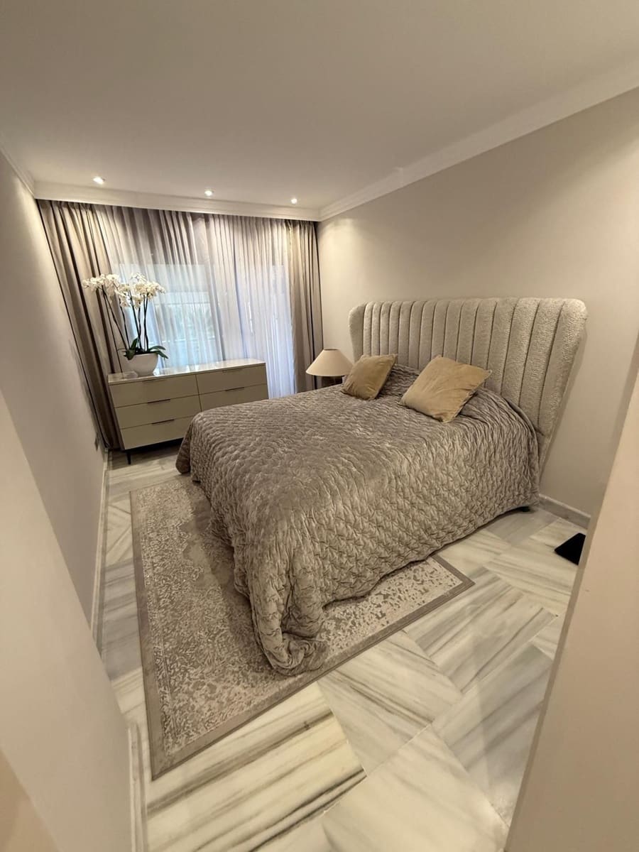 1 sypialnia Apartament na sprzedaż w Benahavis z basenem garażem - 310 000 € (Ref: 9506545)