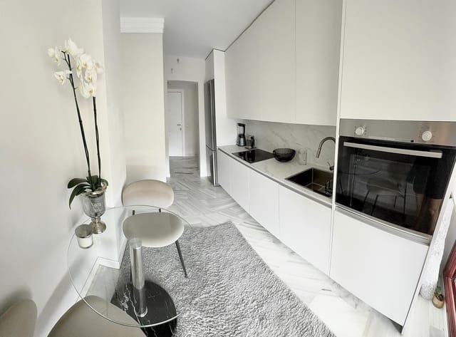 1 sypialnia Apartament na sprzedaż w Benahavís z basenem garażem - 310 000 € (Ref: 9506545)