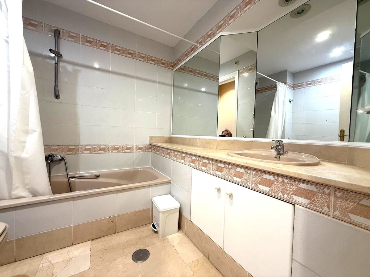 2 bedroom Apartment for sale in Mijas Golf with pool - € 310,000 (Ref: 9506547)