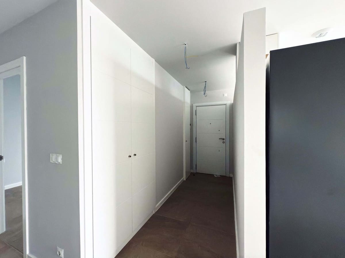 4 makuuhuone Paritalo myytävänä paikassa Riviera del Sol mukana uima-altaan 
autotalli - 599 000 € (Ref: 9506548)