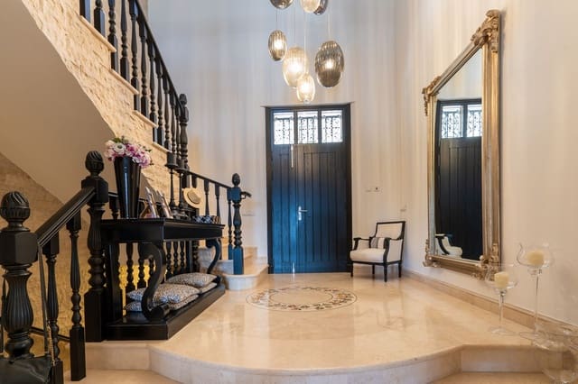 5 bedroom Villa for sale in La Cala de Mijas, Mijas with pool - € 3,650,000 (Ref: 9506589)