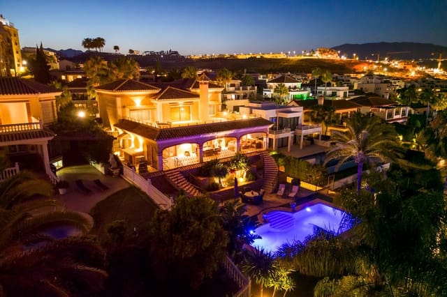 5 bedroom Villa for sale in La Cala de Mijas, Mijas with pool - € 3,650,000 (Ref: 9506589)