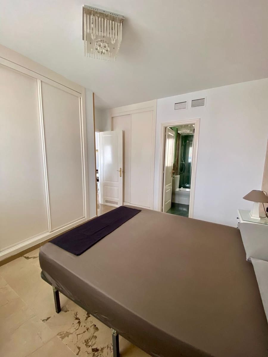 Apartamento de 1 habitación en Estepona en venta con piscina garaje - 325.000 € (Ref: 9506612)