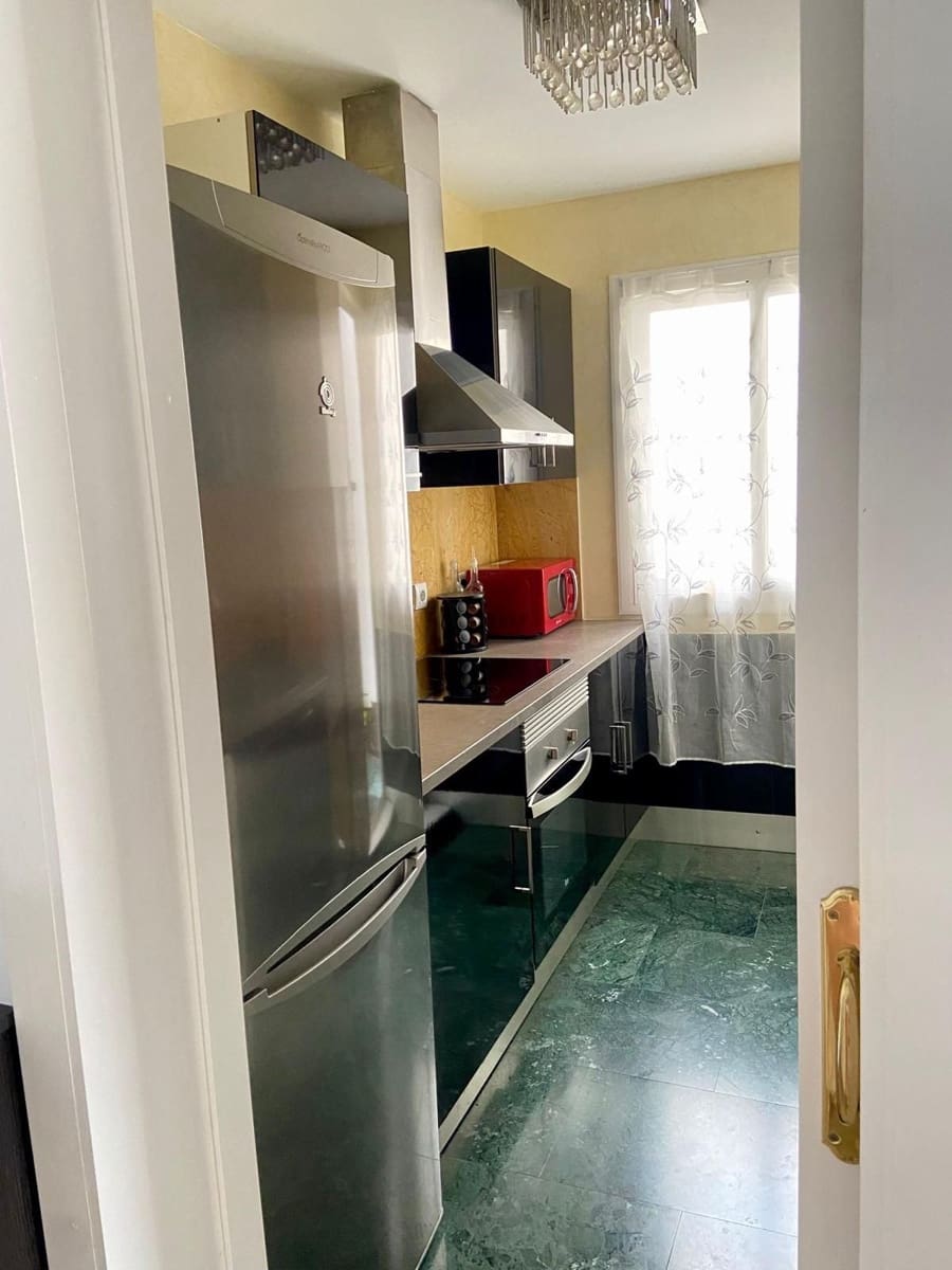 Apartamento de 1 habitación en Estepona en venta con piscina garaje - 325.000 € (Ref: 9506612)
