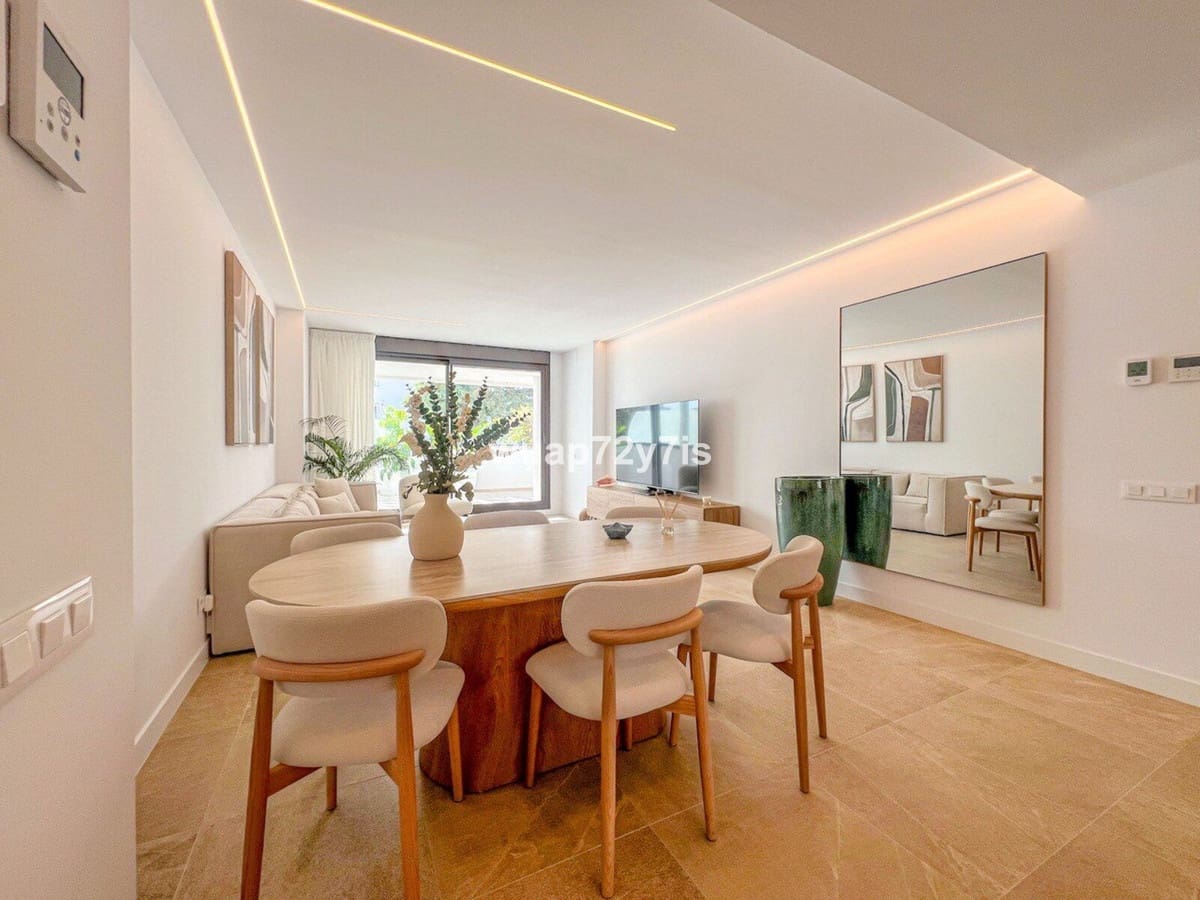 4 bedroom Apartment for sale in Estepona with pool garage - € 850,000 (Ref: 9506631)