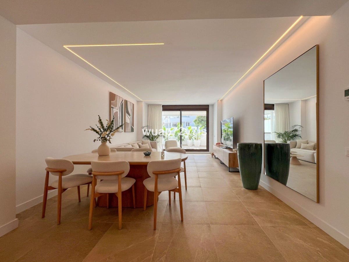 4 bedroom Apartment for sale in Estepona with pool garage - € 850,000 (Ref: 9506631)