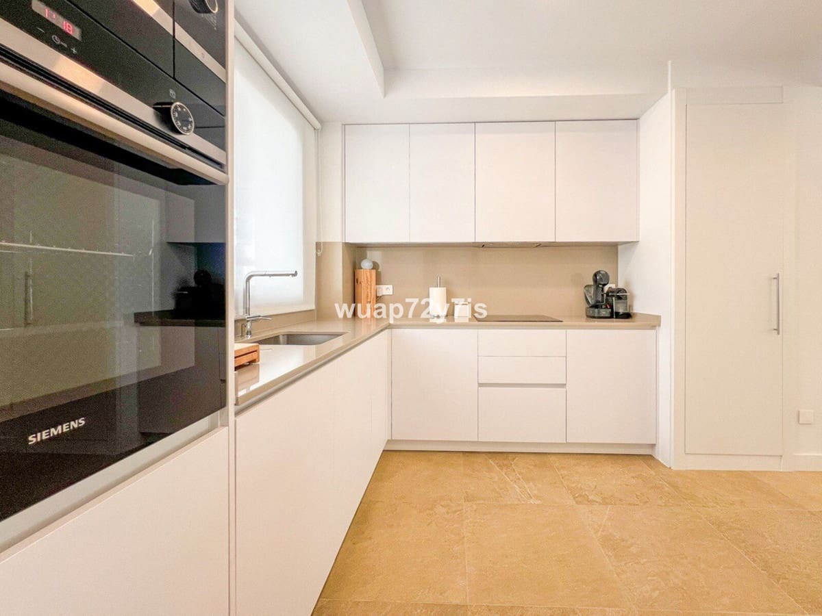 4 bedroom Apartment for sale in Estepona with pool garage - € 850,000 (Ref: 9506631)