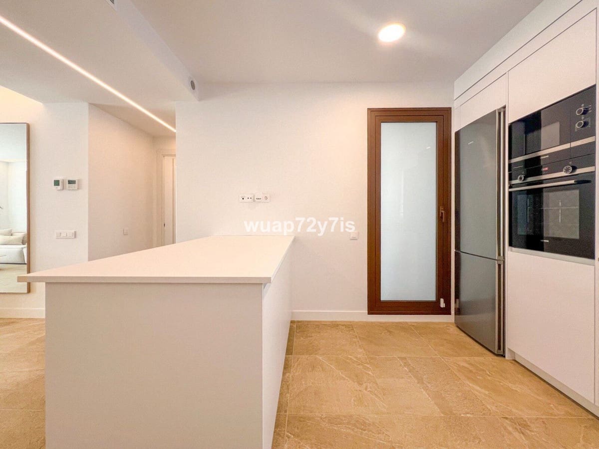 4 bedroom Apartment for sale in Estepona with pool garage - € 850,000 (Ref: 9506631)