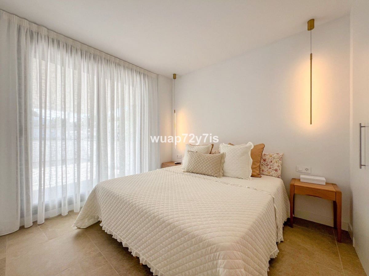 4 bedroom Apartment for sale in Estepona with pool garage - € 850,000 (Ref: 9506631)