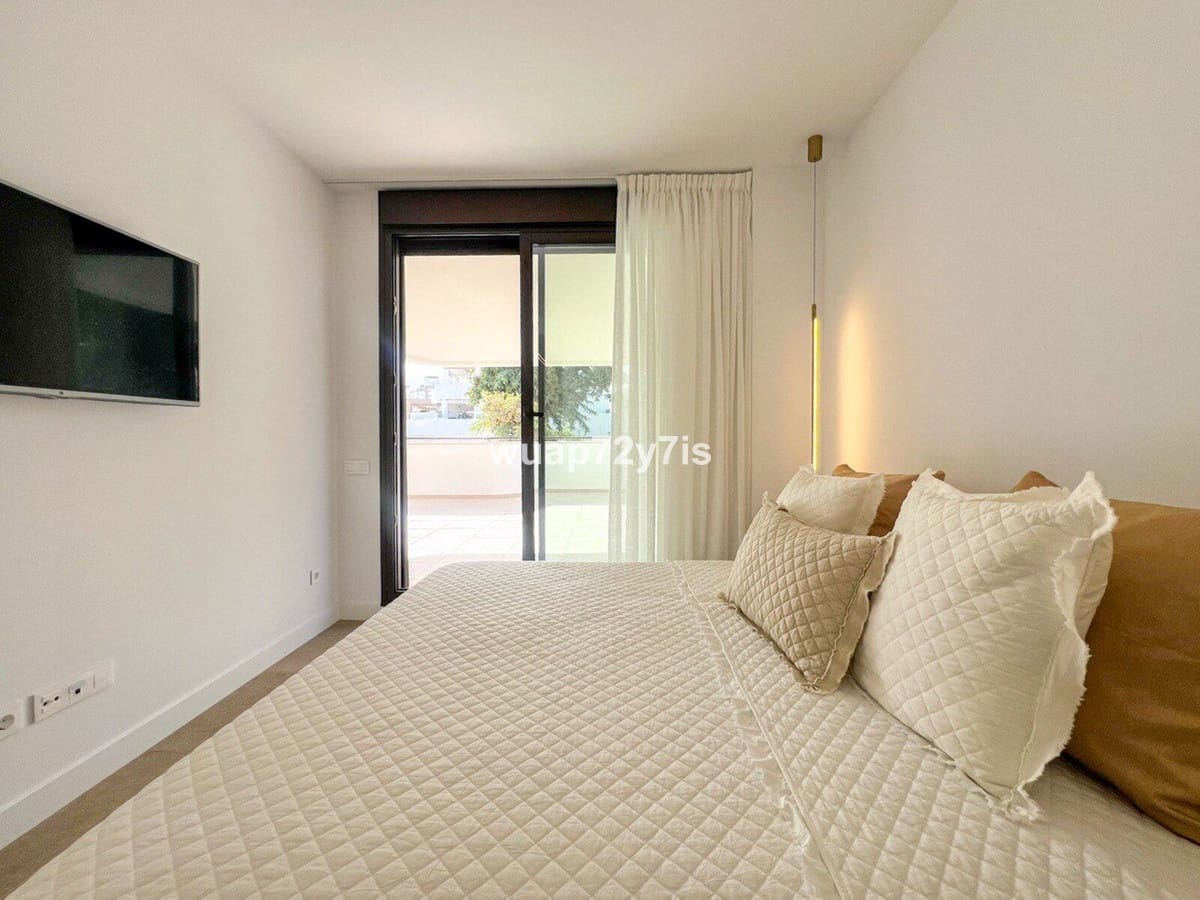 4 bedroom Apartment for sale in Estepona with pool garage - € 850,000 (Ref: 9506631)