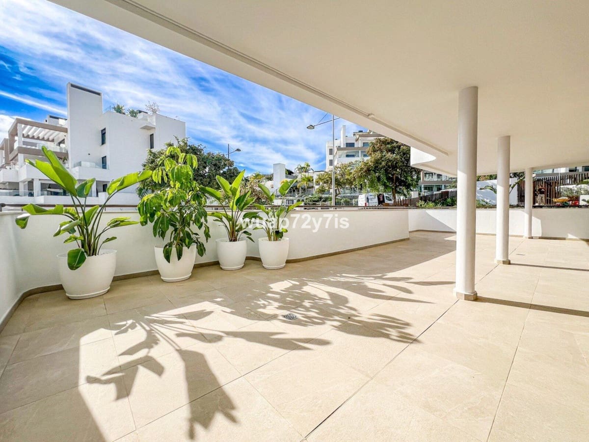 4 bedroom Apartment for sale in Estepona with pool garage - € 850,000 (Ref: 9506631)