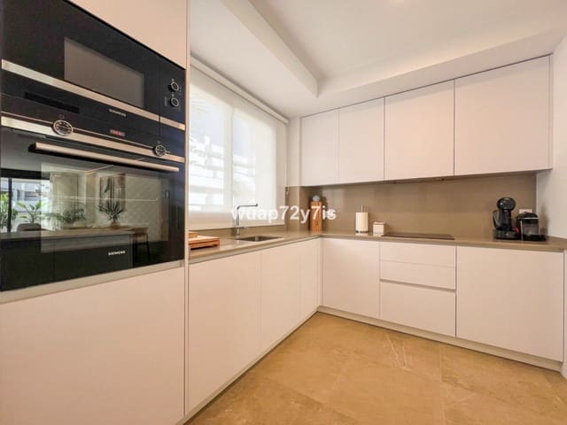 4 bedroom Apartment for sale in Estepona with pool garage - € 850,000 (Ref: 9506631)