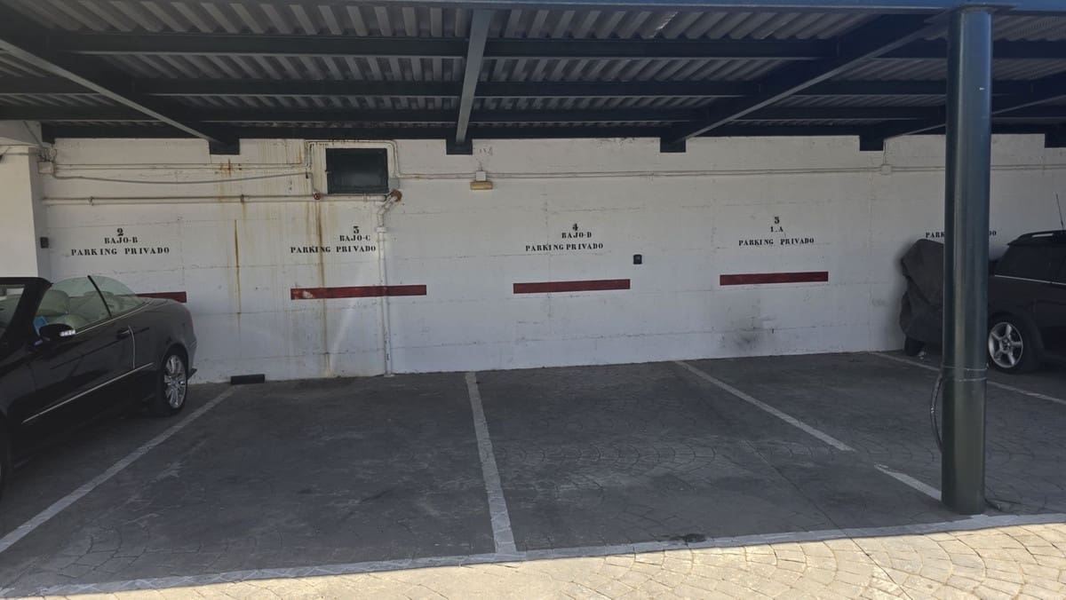 2 makuuhuone Huoneisto myytävänä paikassa Miraflores mukana uima-altaan 
autotalli - 325 000 € (Ref: 9506650)