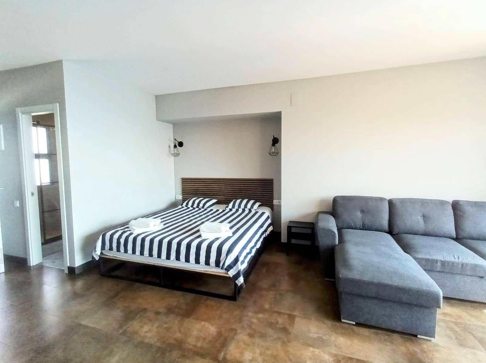 Apartment for sale in Benalmadena Costa with pool - € 330,000 (Ref: 9506767)