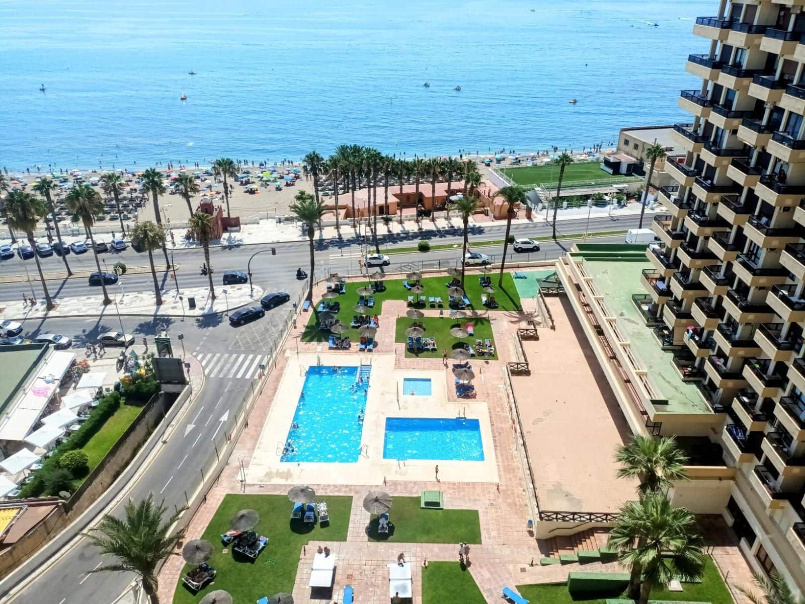 Apartment for sale in Benalmadena Costa with pool - € 330,000 (Ref: 9506767)