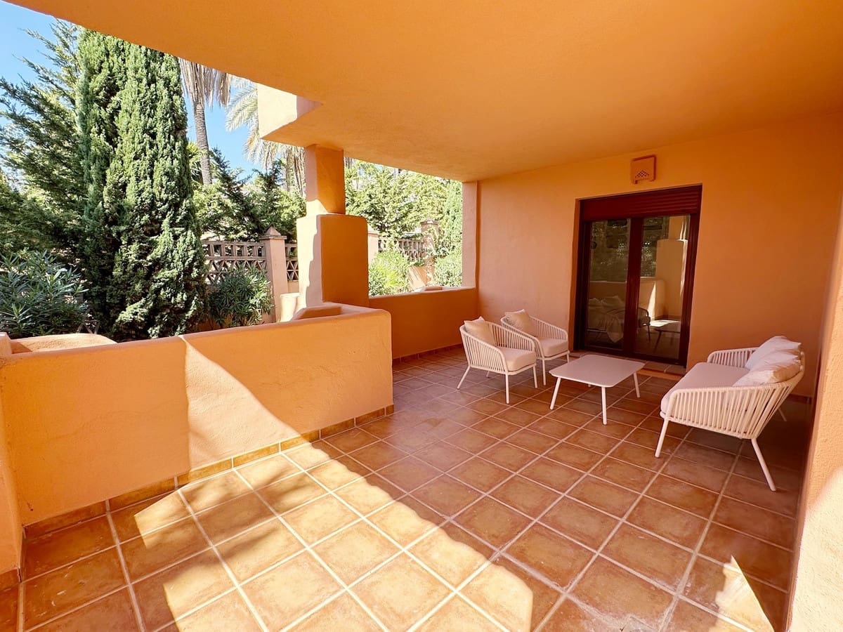 2 bedroom Apartment for sale in El Paraiso with pool - € 335,000 (Ref: 9506802)