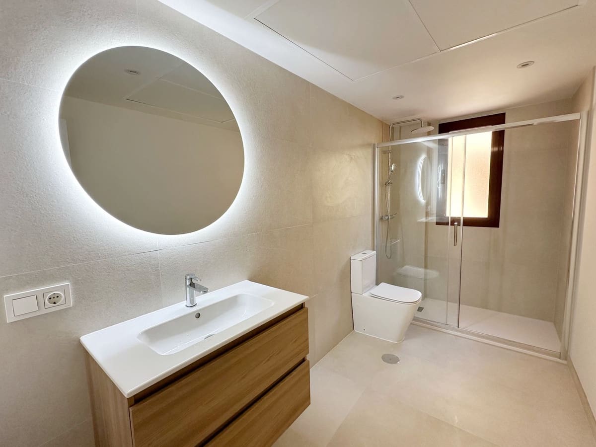 2 bedroom Apartment for sale in El Paraiso with pool - € 335,000 (Ref: 9506802)