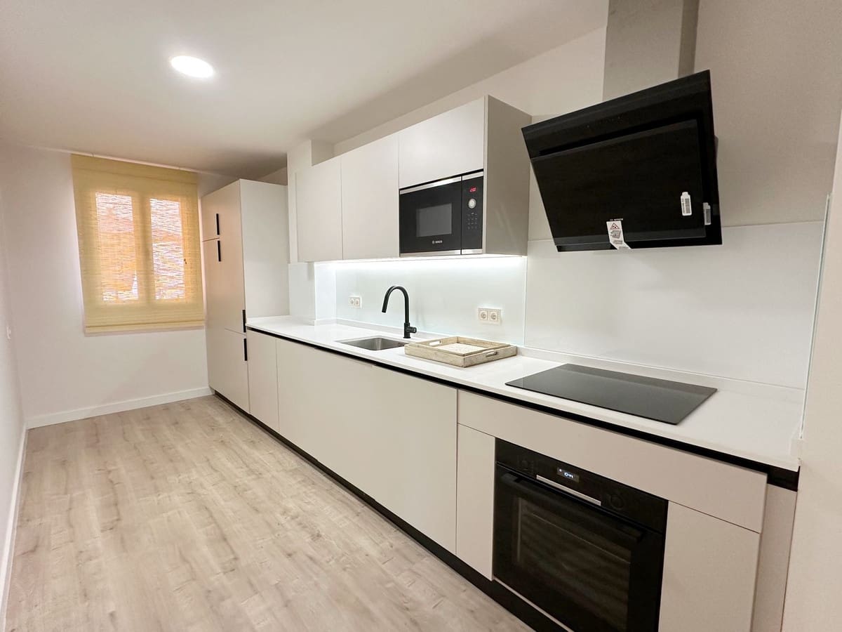 2 bedroom Apartment for sale in El Paraiso with pool - € 335,000 (Ref: 9506802)