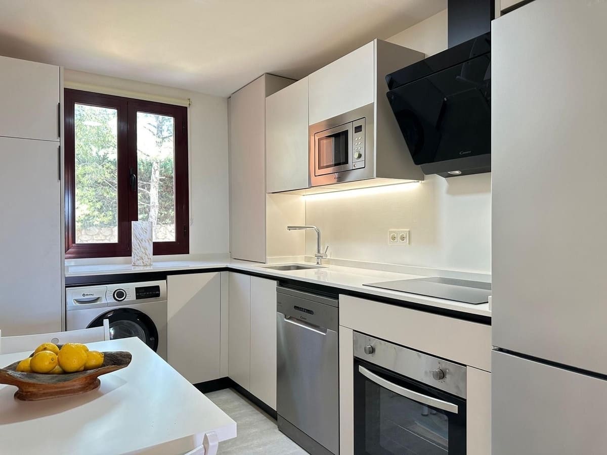 2 bedroom Apartment for sale in El Paraiso with pool - € 335,000 (Ref: 9506802)