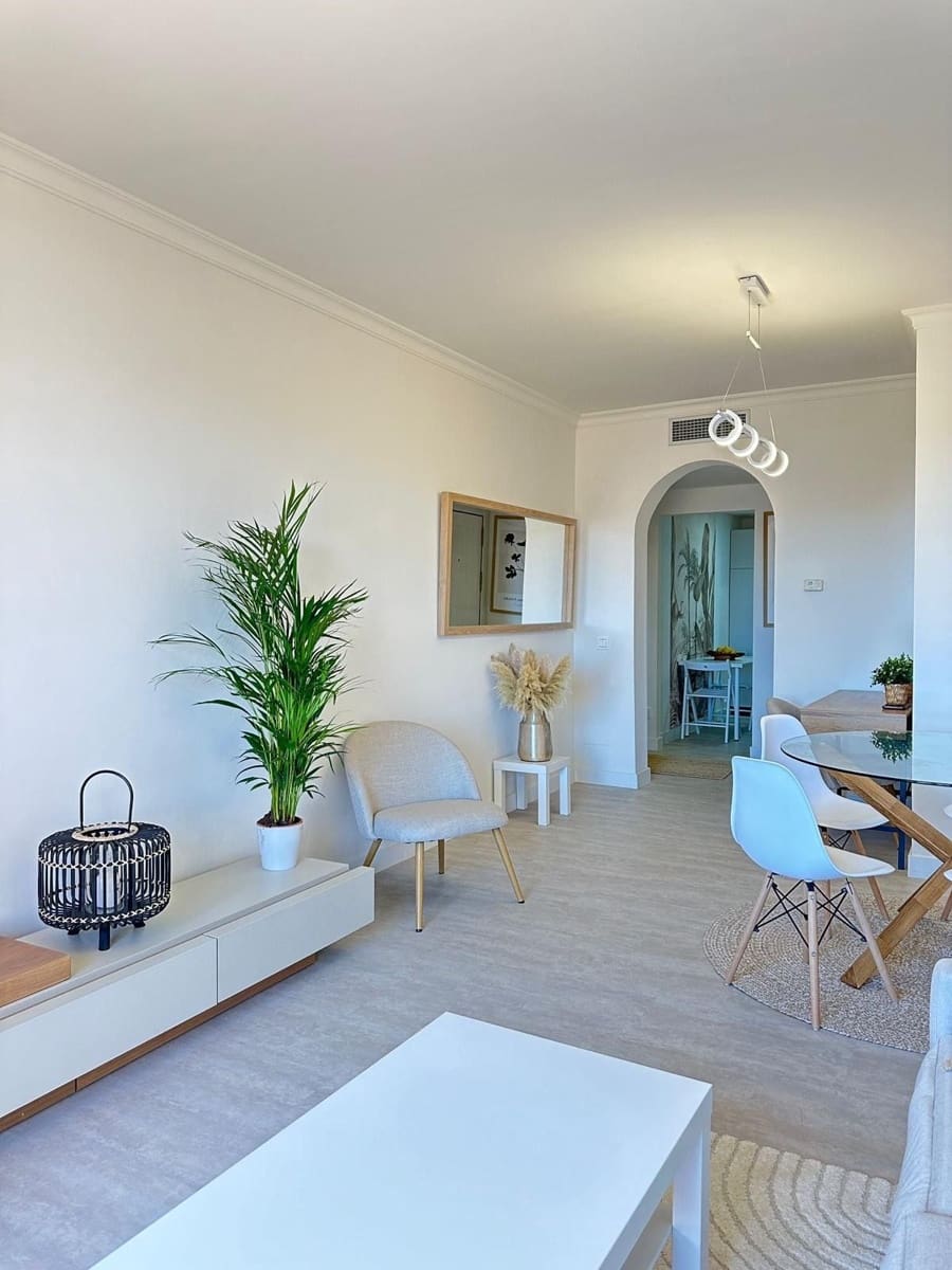 2 bedroom Apartment for sale in El Paraiso with pool - € 335,000 (Ref: 9506802)