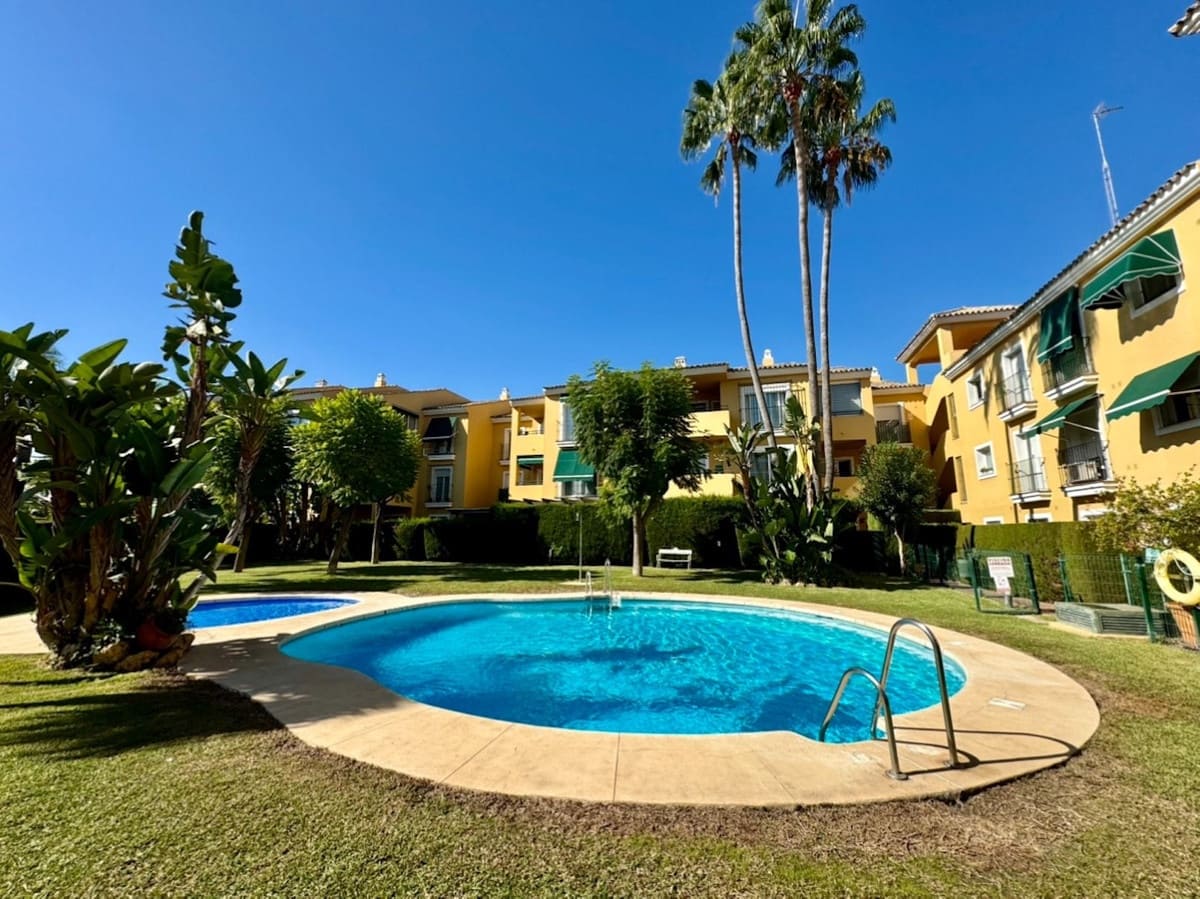 3 soverom Leilighet til salgs i Guadalmina med svømmebasseng garasje - € 339 000 (Ref: 9506813)