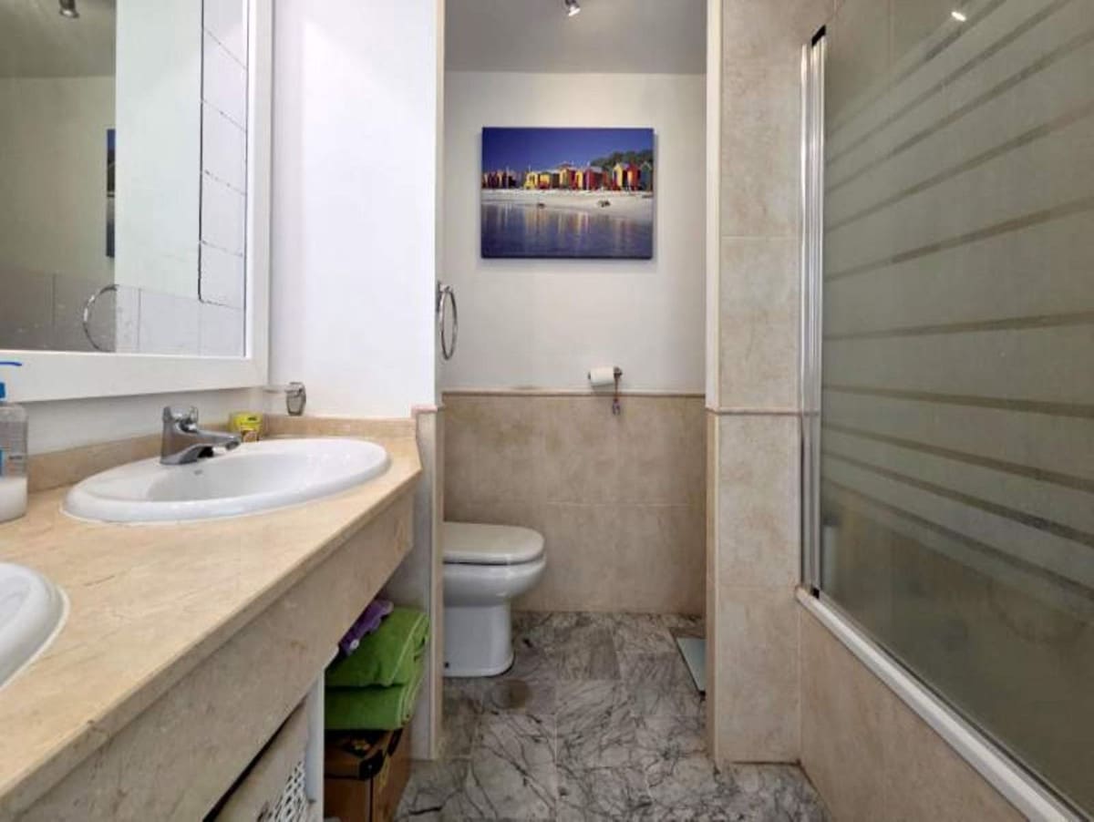 2 chambre Appartement à vendre à La Duquesa / Puerto de la Duquesa avec piscine garage - 280 000 € (Ref: 9508069)