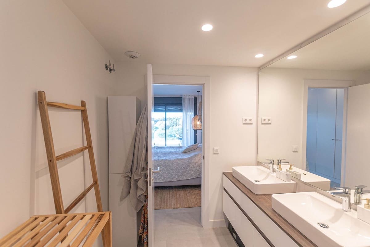 2 quarto Apartamento para venda em New Golden Mile com piscina garagem - 495 000 € (Ref: 9508071)