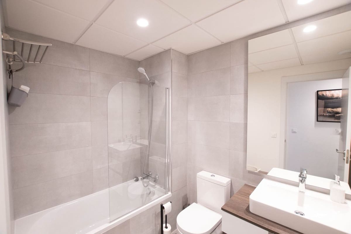 2 quarto Apartamento para venda em New Golden Mile com piscina garagem - 495 000 € (Ref: 9508071)